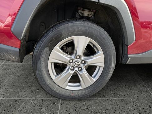 Used 2024 Toyota RAV4 XLE w/ Convenience Package image 10