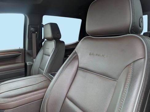Used 2024 GMC Sierra 1500 Denali w/ Technology Package AWD/4WD image 14