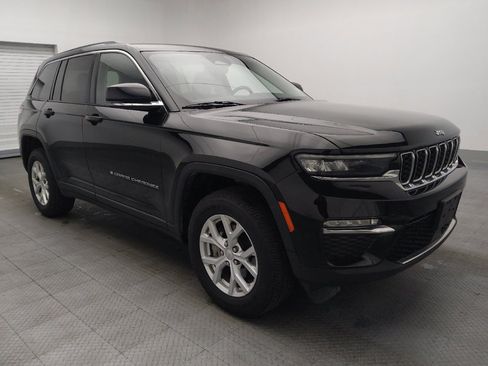 Used 2023 Jeep Grand Cherokee Limited image 13