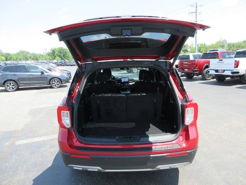 Used 2020 Ford Explorer XLT w/ Equipment Group 202A AWD/4WD image 7