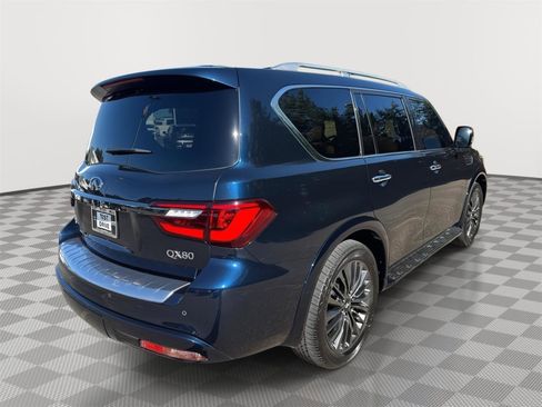 Used 2024 INFINITI QX80 Sensory AWD/4WD image 6
