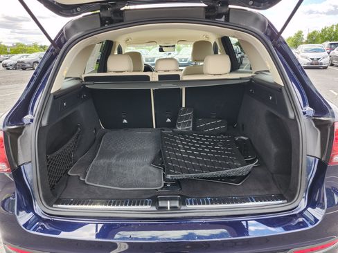 Used 2022 Mercedes-Benz GLC 300 4MATIC image 23