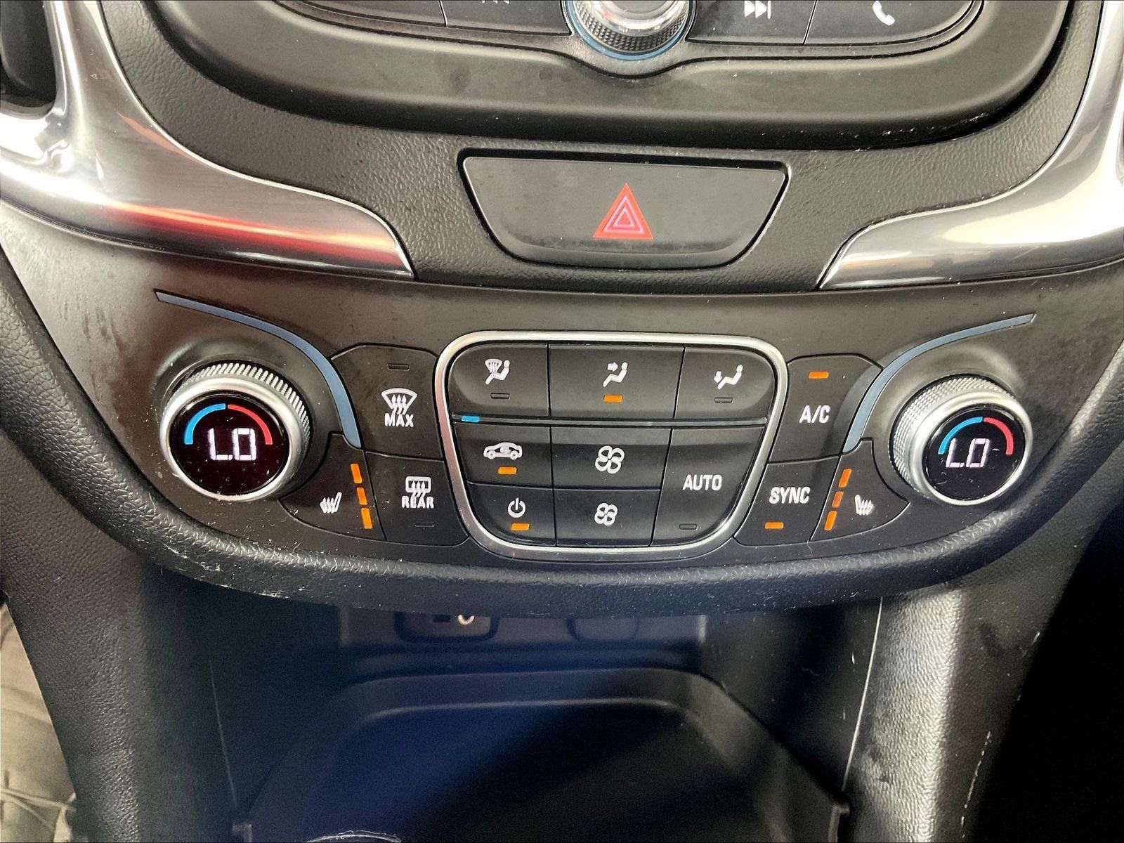 Used 2018 Chevrolet Equinox LT FWD image 35