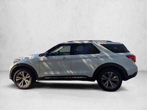 Used 2020 Ford Explorer Platinum w/ Premium Technology Package AWD/4WD image 8