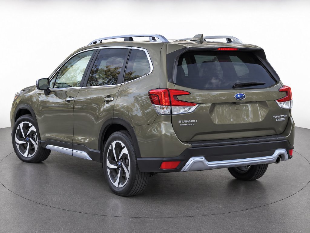 Used 2023 Subaru Forester Touring w/ Popular Package #3 AWD/4WD image 3
