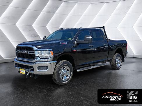 Used 2024 RAM 2500 Tradesman w/ Chrome Appearance Group AWD/4WD image 1