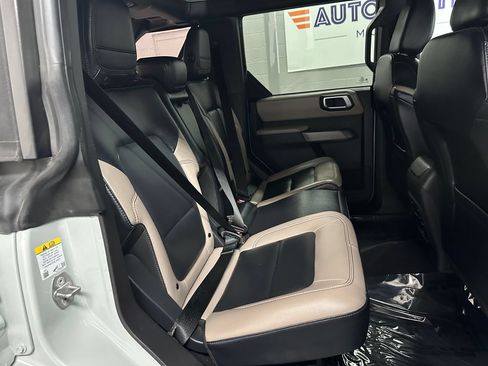 Used 2023 Ford Bronco Wildtrak AWD/4WD image 21