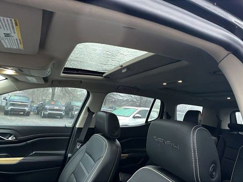 Used 2019 GMC Acadia Denali w/ Technology Package image 15