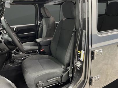 New 2026 Jeep Gladiator Sport