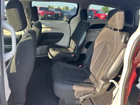 Used 2023 Chrysler Voyager LX FWD image 14