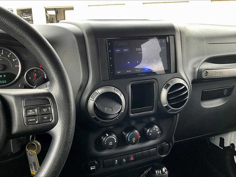 Used 2013 Jeep Wrangler Sport image 6