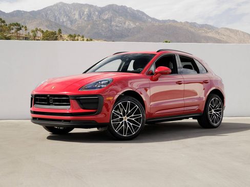 New 2025 Porsche Macan image 1