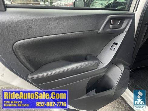 Used 2015 Subaru Forester 2.5i Premium AWD/4WD image 11