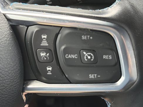 Used 2022 Jeep Wrangler Unlimited Rubicon 4xe w/ Cold Weather Group AWD/4WD image 31