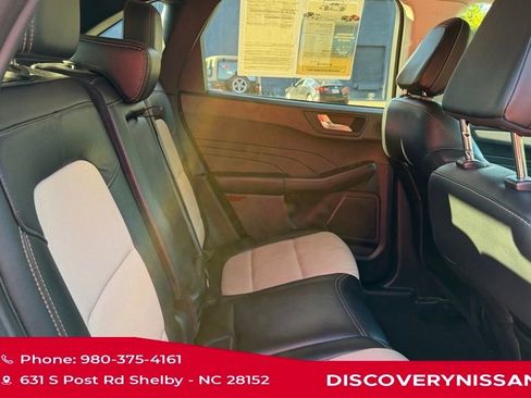 Used 2022 Ford Escape Titanium w/ Titanium Premium Package image 38