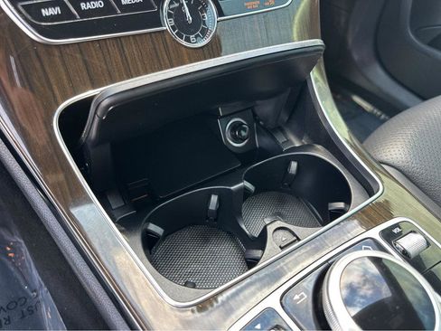 Used 2019 Mercedes-Benz C 300 Sedan image 27