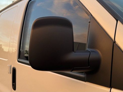 Used 2013 Chevrolet Express 2500 RWD image 28