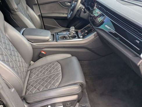 Used 2025 Audi SQ8 Premium Plus AWD/4WD image 34