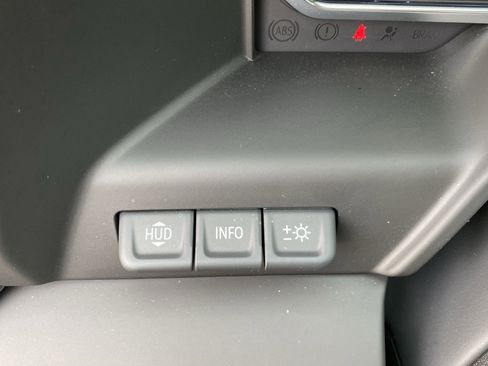 Used 2025 GMC Sierra 2500 AT4X image 33