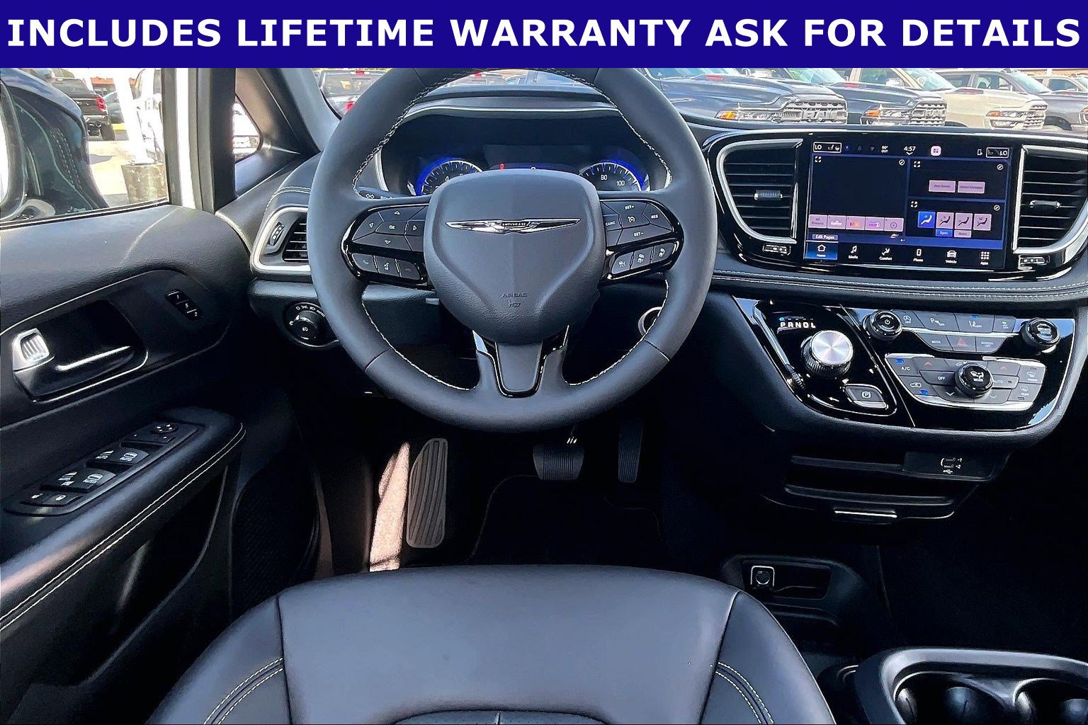 Used 2026 Chrysler Pacifica Select w/ S Appearance Package FWD image 5