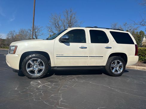 Used 2011 Chevrolet Tahoe LTZ image 4