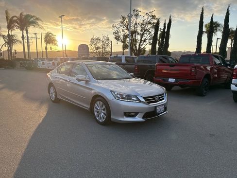 Used 2015 Honda Accord EX-L image 2