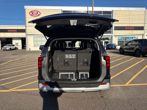Certified 2025 Kia Carnival image 23
