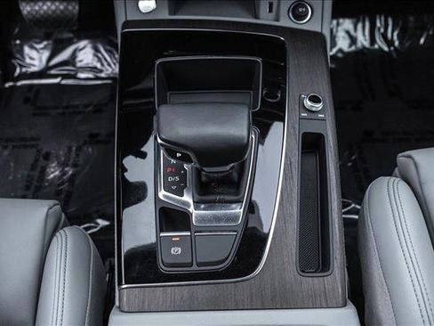 Used 2025 Audi Q5 e Premium Plus w/ Premium Plus Package image 20