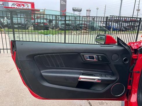 Used 2020 Ford Mustang Premium image 12