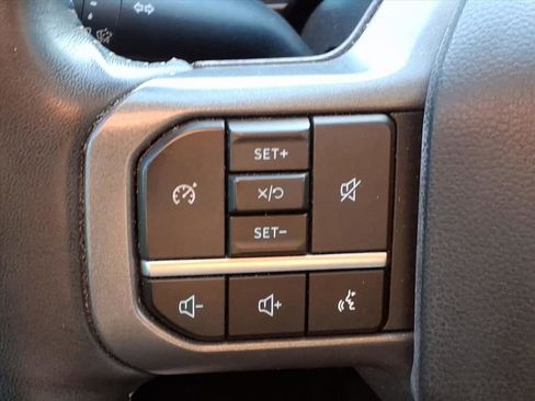 Used 2024 Ford F250 Lariat w/ Chrome Package image 12