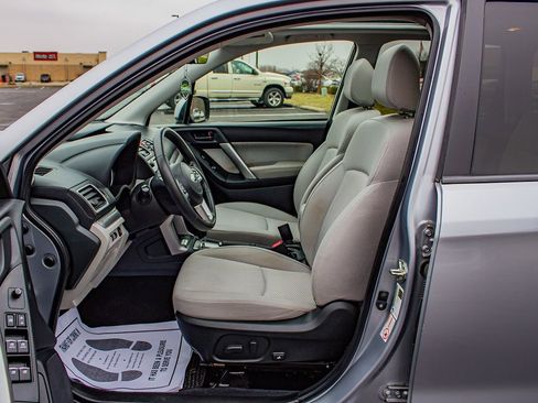 Used 2017 Subaru Forester 2.5i Premium w/ All-Weather Package image 11