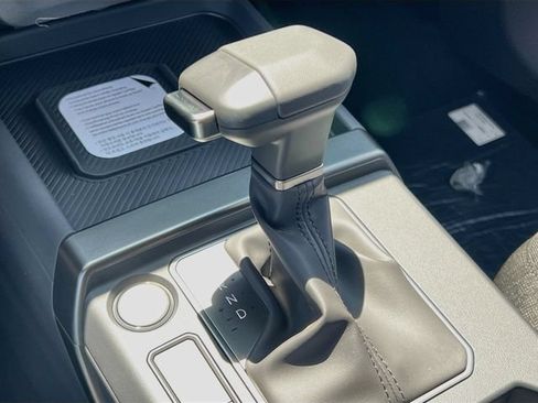 New 2027 Kia Seltos S FWD image 16