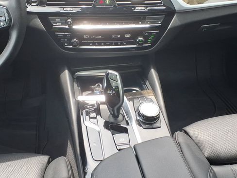 Used 2023 BMW 530i w/ Executive Package RWD image 18