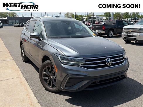 Used 2023 Volkswagen Tiguan SE AWD/4WD image 69