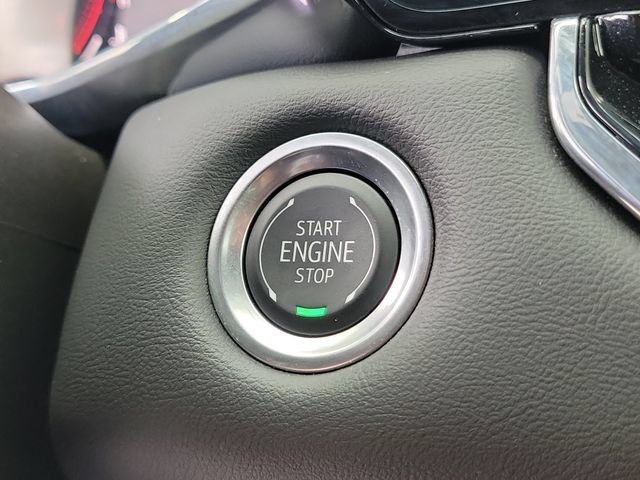 Certified 2025 GMC Canyon Elevation RWD image 29
