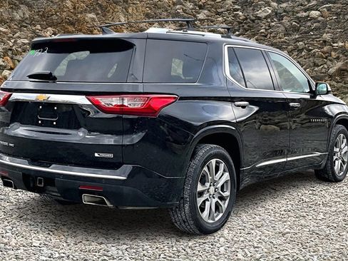 Used 2018 Chevrolet Traverse Premier image 2