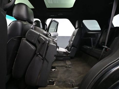Used 2013 Ford Explorer XLT image 41