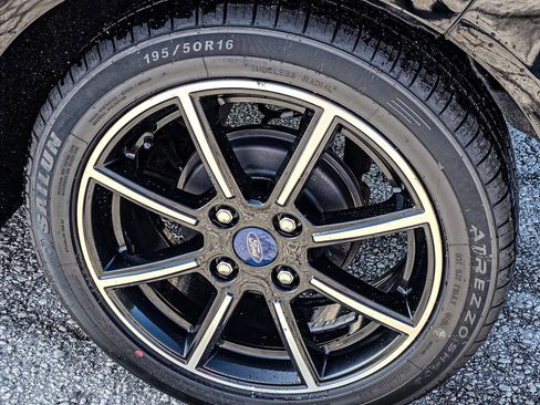Used 2019 Ford Fiesta SE FWD image 9