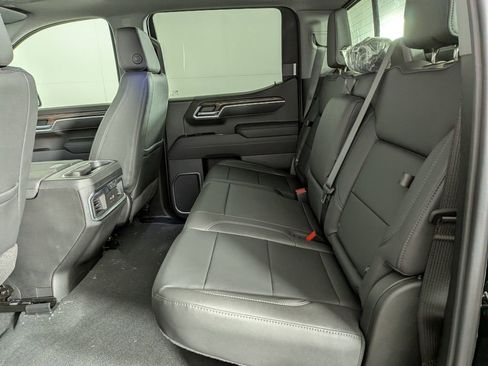 New 2026 GMC Sierra 1500 SLT w/ SLT Premium Package image 32