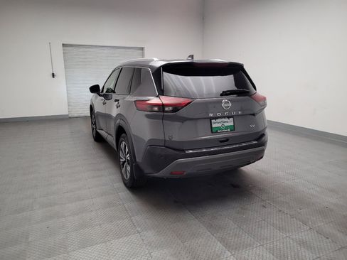 Used 2021 Nissan Rogue SV w/ Premium Package FWD image 6