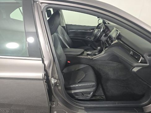 Used 2023 Toyota Camry XSE FWD image 16