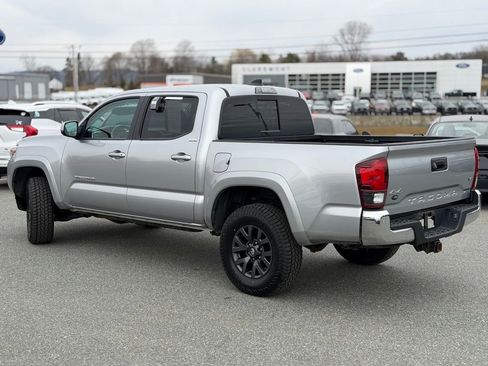 Certified 2023 Toyota Tacoma SR5 AWD/4WD image 3