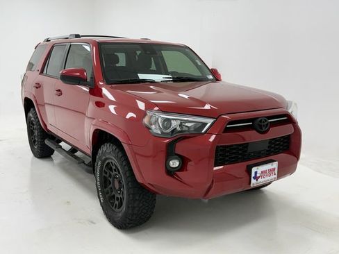 Used 2021 Toyota 4Runner SR5 AWD/4WD image 2