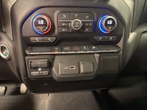 Certified 2021 Chevrolet Silverado 1500 LT AWD/4WD image 12