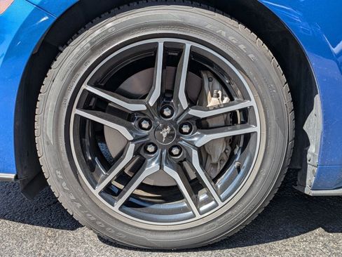 Used 2018 Ford Mustang GT Premium RWD image 18