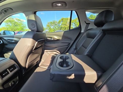 Certified 2022 GMC Terrain SLT w/ Infotainment Package II AWD/4WD image 31