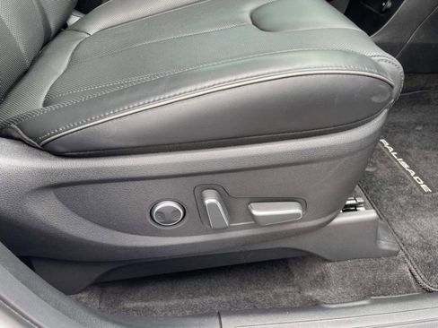 Used 2025 Hyundai Palisade Calligraphy FWD image 21
