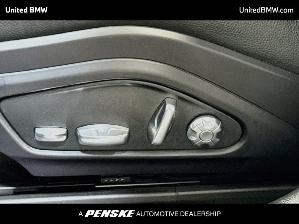 Used 2020 Porsche Panamera RWD image 11