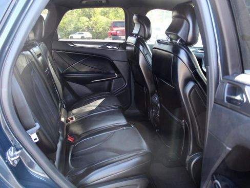 Used 2019 Lincoln MKC Reserve image 12