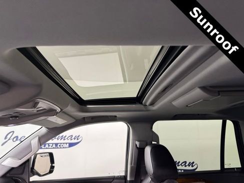 Used 2019 Cadillac Escalade Luxury image 9